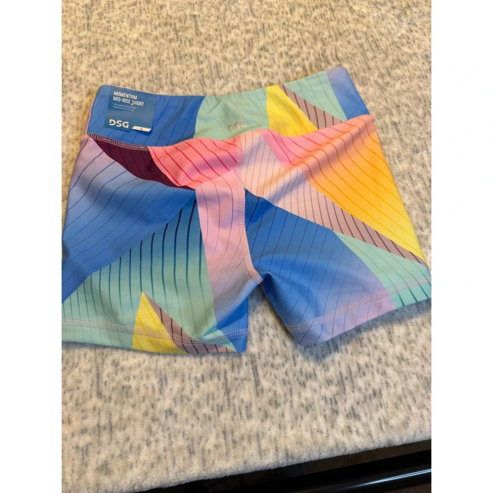 DSG Momentum Mid Rise Kids Athletic Shorts Colorful Geometric Print Size‎ M NWT